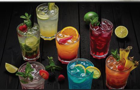 الكوكتيلات طازجة وباردة