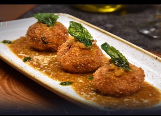 قشر البطاطس المشوية